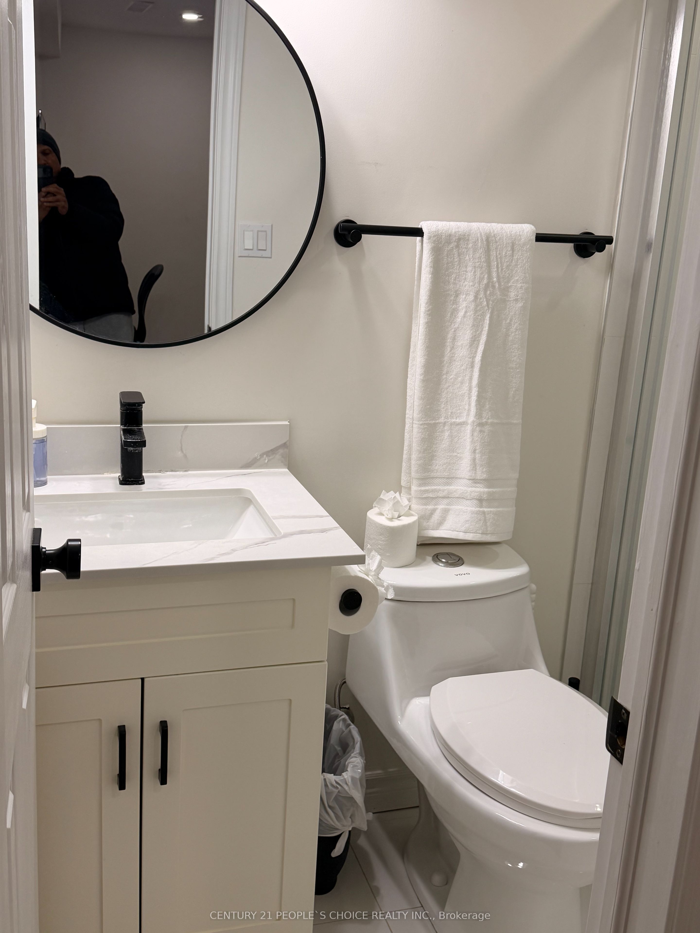 Photo 8 of Unit Bsmt, 43 Bordeaux Circuit, Etobicoke, West Humber-Clairville — HOMEH