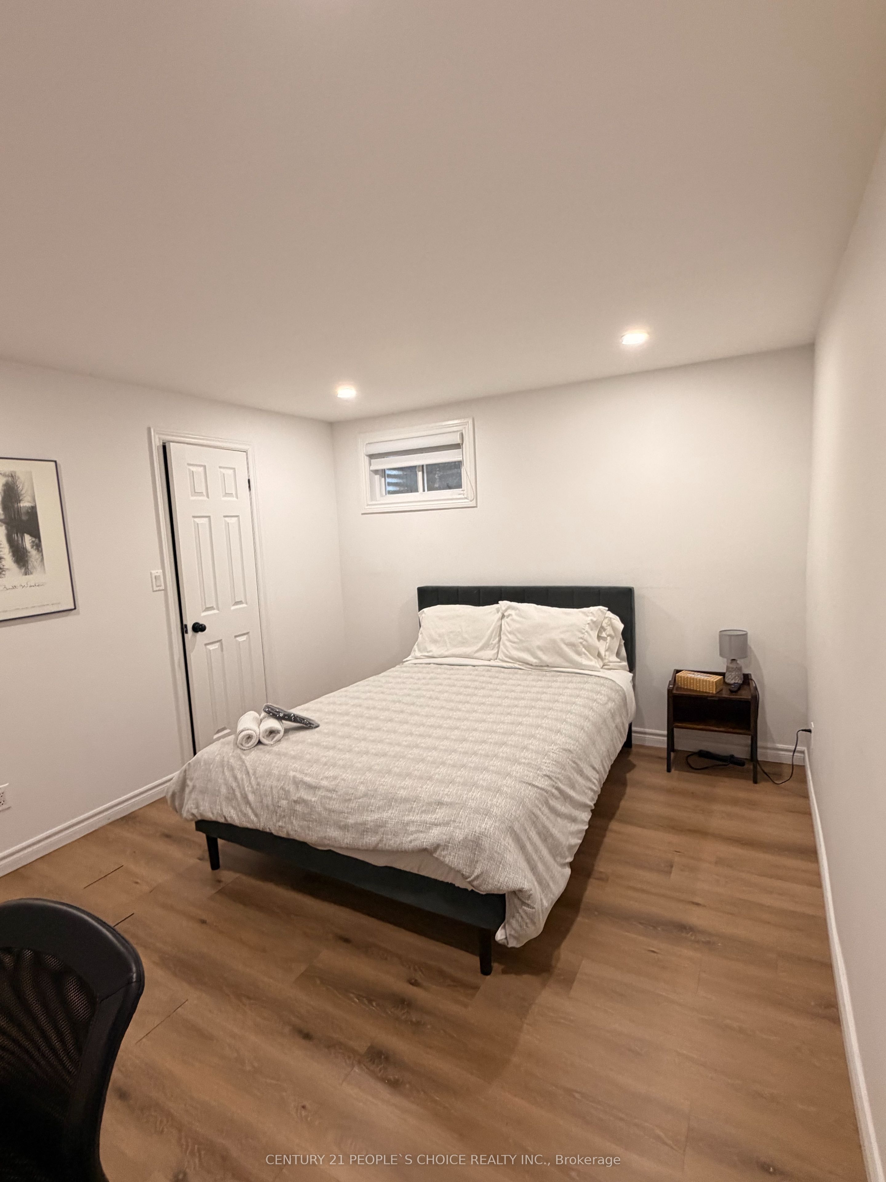 Photo 3 of Unit Bsmt, 43 Bordeaux Circuit, Etobicoke, West Humber-Clairville — HOMEH