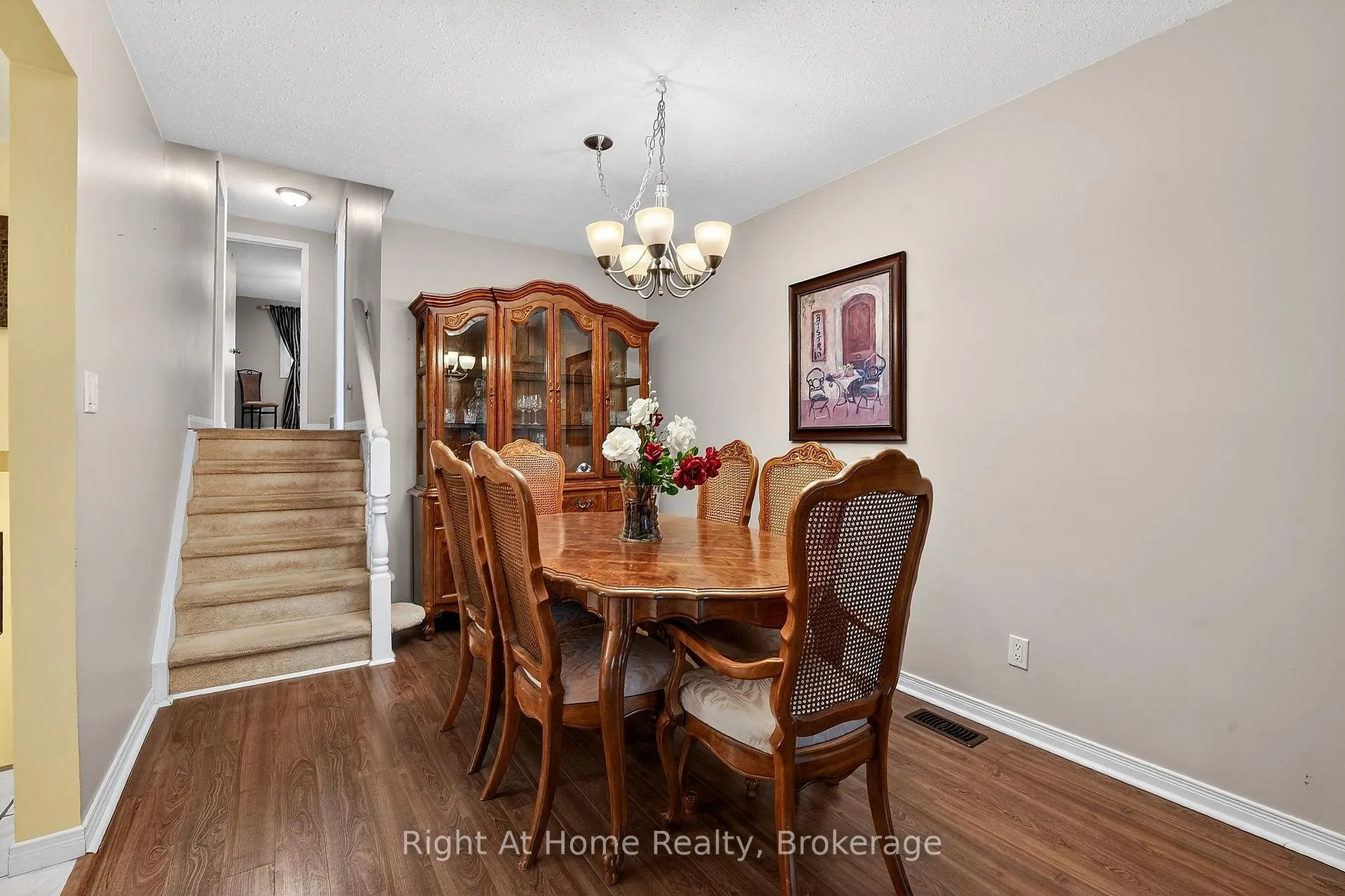 Photo 22 of 16 Dundee Drive, St. Catharines, Secord Woods — HOMEH
