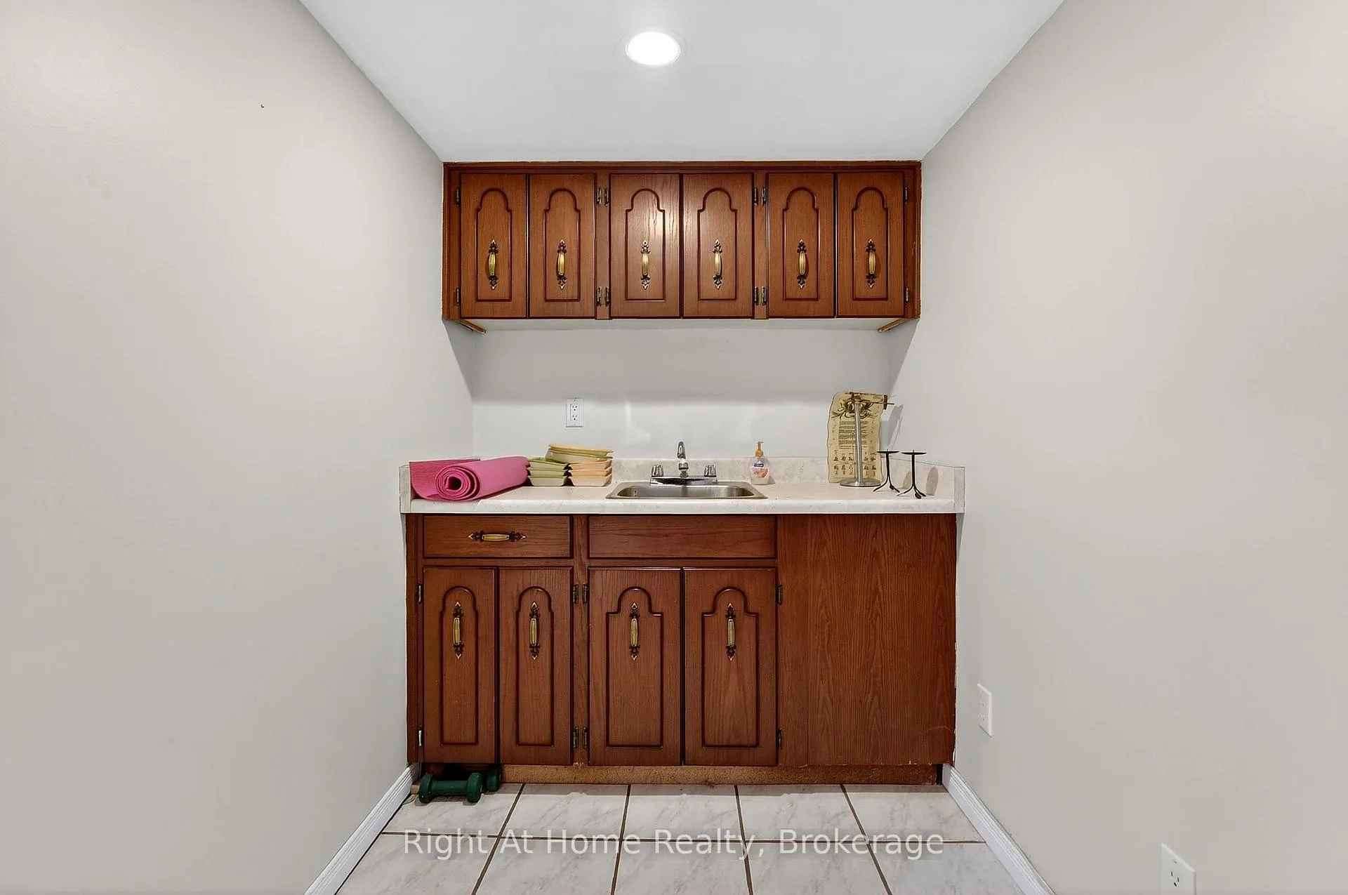 Photo 34 of 16 Dundee Drive, St. Catharines, Secord Woods — HOMEH