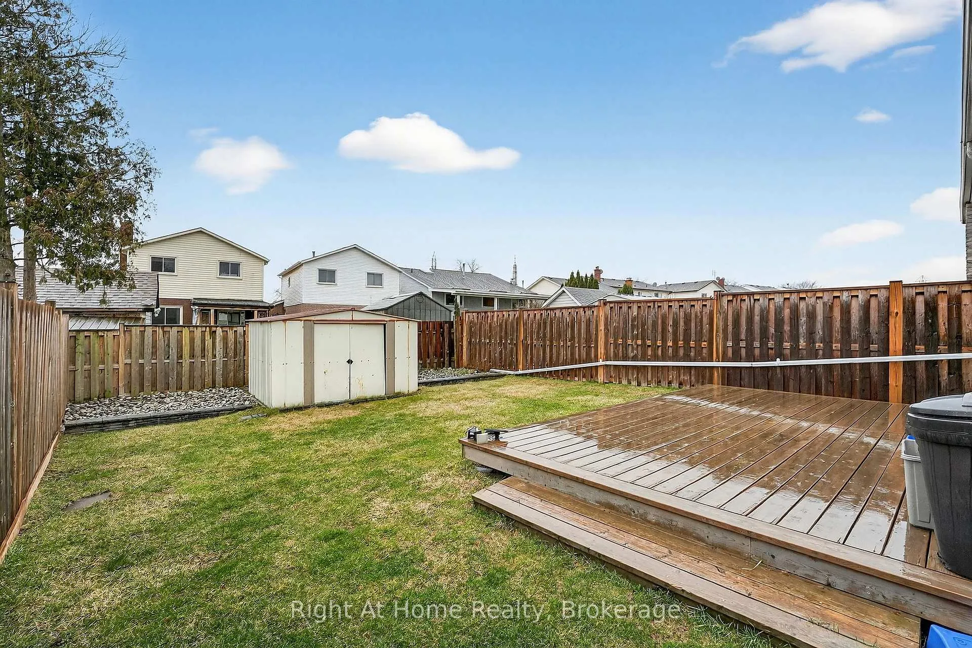 Photo 42 of 16 Dundee Drive, St. Catharines, Secord Woods — HOMEH