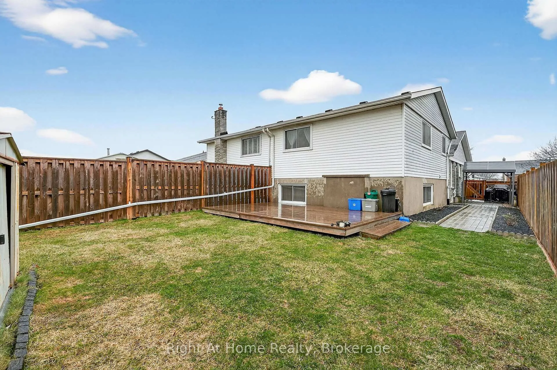 Photo 43 of 16 Dundee Drive, St. Catharines, Secord Woods — HOMEH