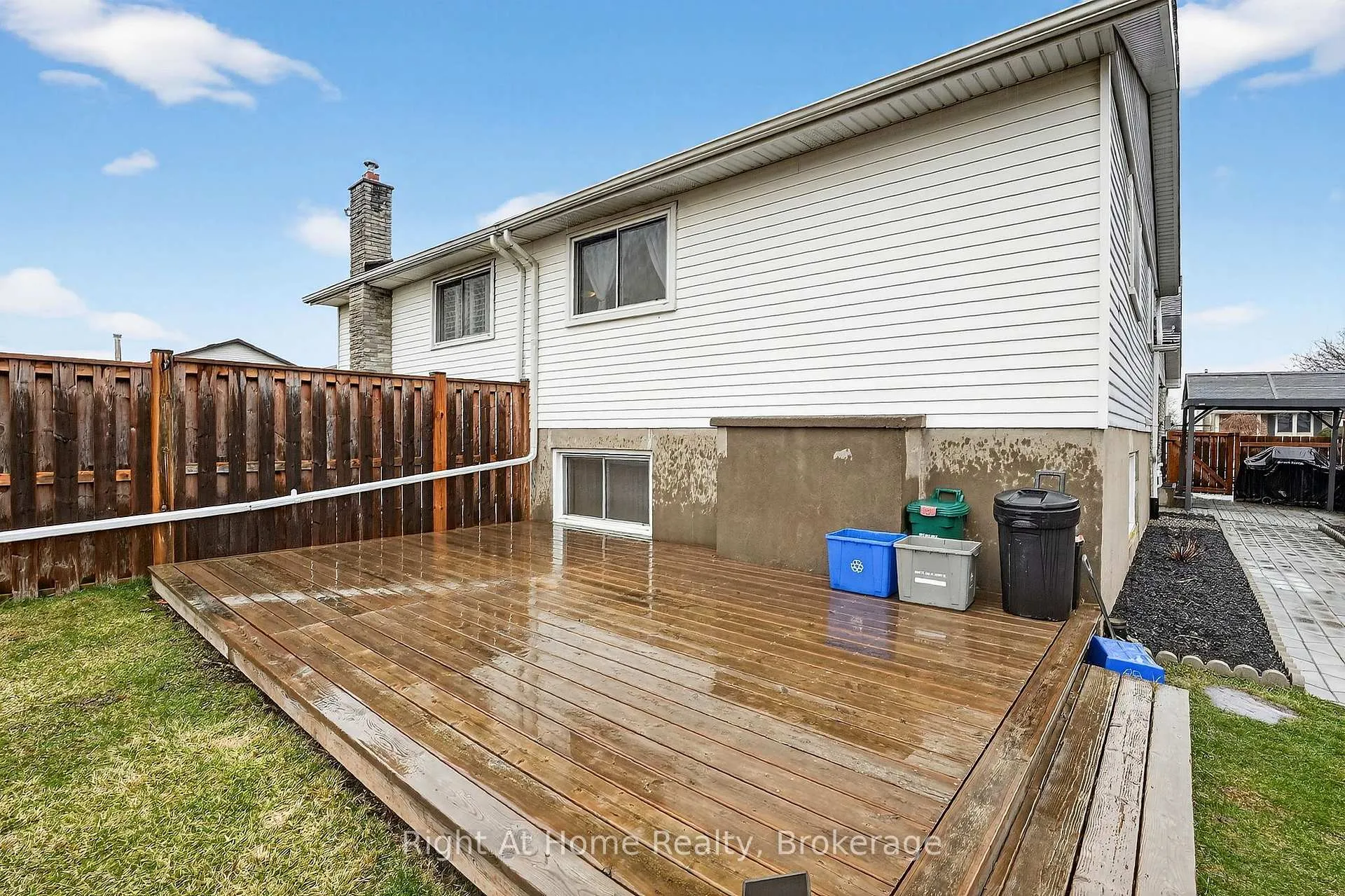 Photo 44 of 16 Dundee Drive, St. Catharines, Secord Woods — HOMEH