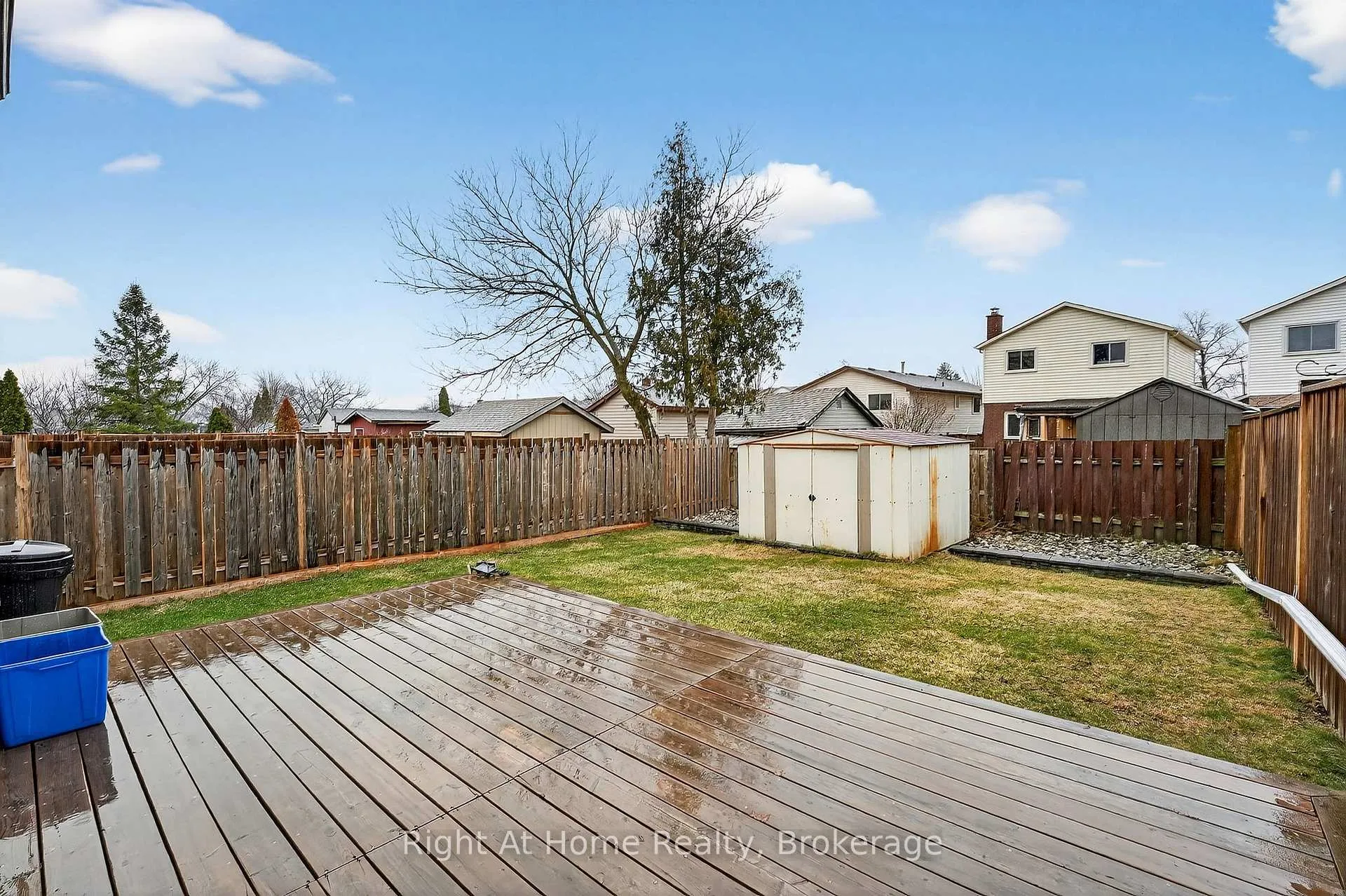 Photo 45 of 16 Dundee Drive, St. Catharines, Secord Woods — HOMEH