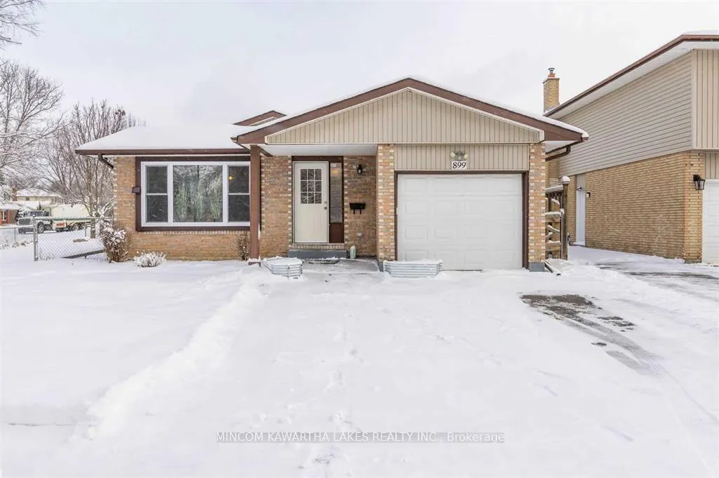 Photo 1 of 899 Ashdale Crescent W, Peterborough, Ashburnham Ward 4 — HOMEH