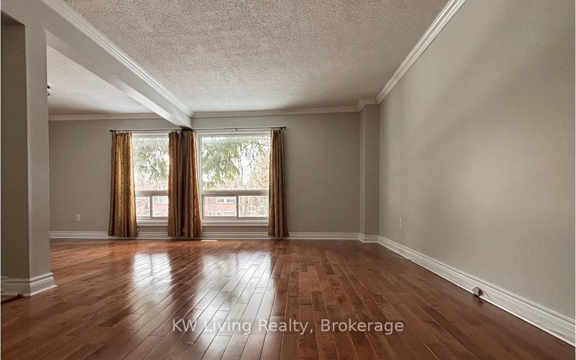 Photo 3 of Unit 28, 646 Village Parkway, Markham, Unionville — HOMEH