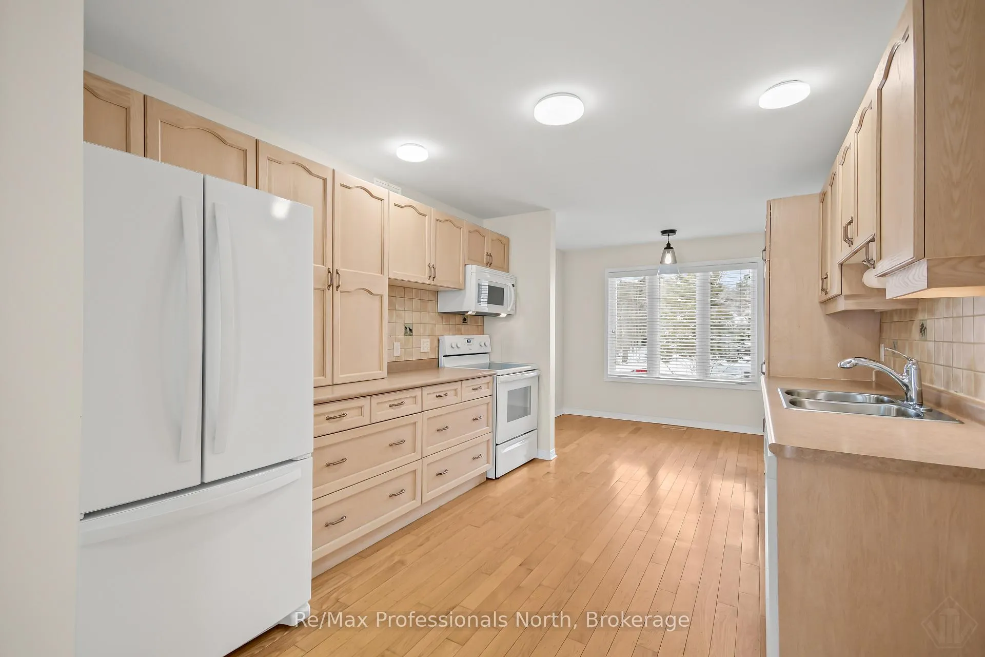Photo 13 of 111 Pineridge Gate, Gravenhurst, Muskoka (S) — HOMEH