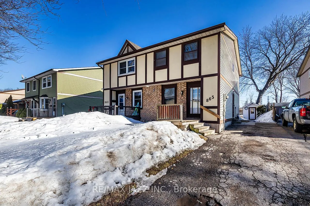 Photo 2 of 865 Derry Court, Oshawa, Vanier — HOMEH