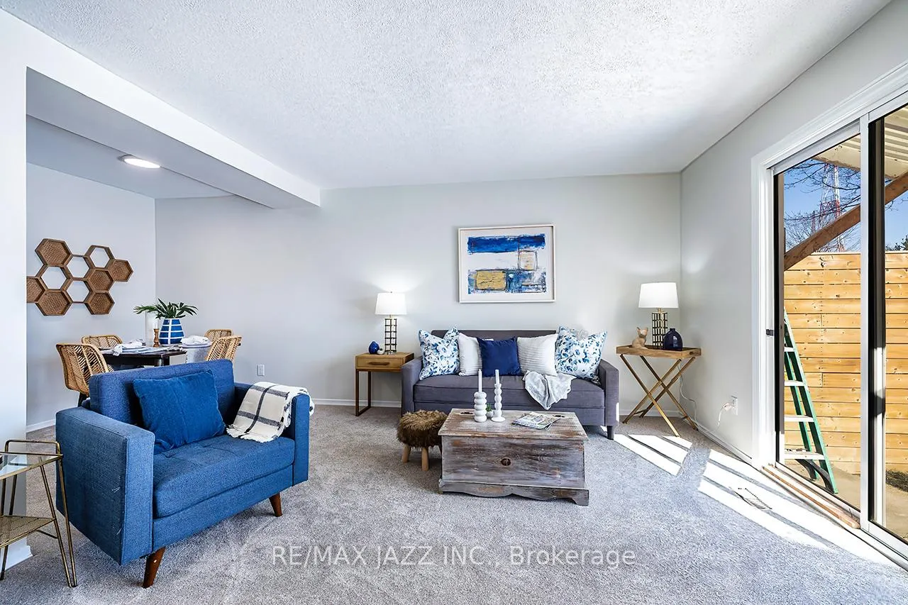 Photo 15 of 865 Derry Court, Oshawa, Vanier — HOMEH