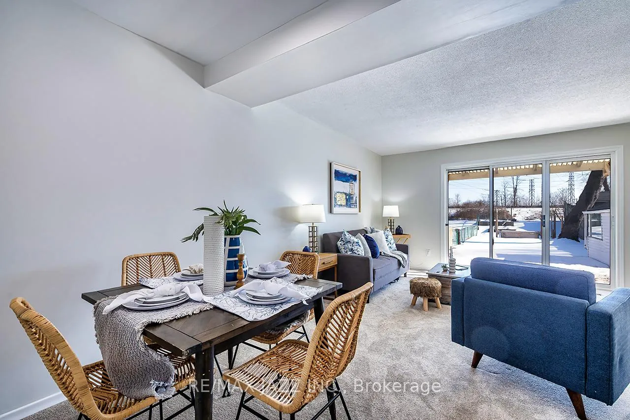 Photo 22 of 865 Derry Court, Oshawa, Vanier — HOMEH