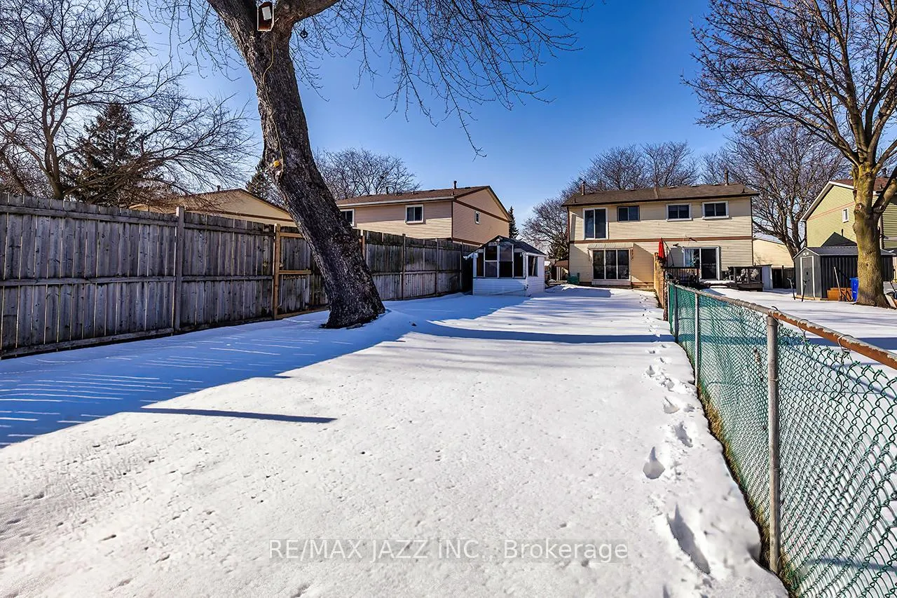 Photo 41 of 865 Derry Court, Oshawa, Vanier — HOMEH