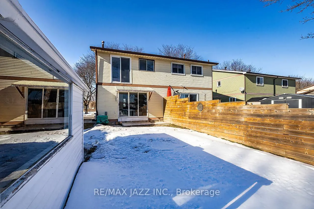 Photo 43 of 865 Derry Court, Oshawa, Vanier — HOMEH