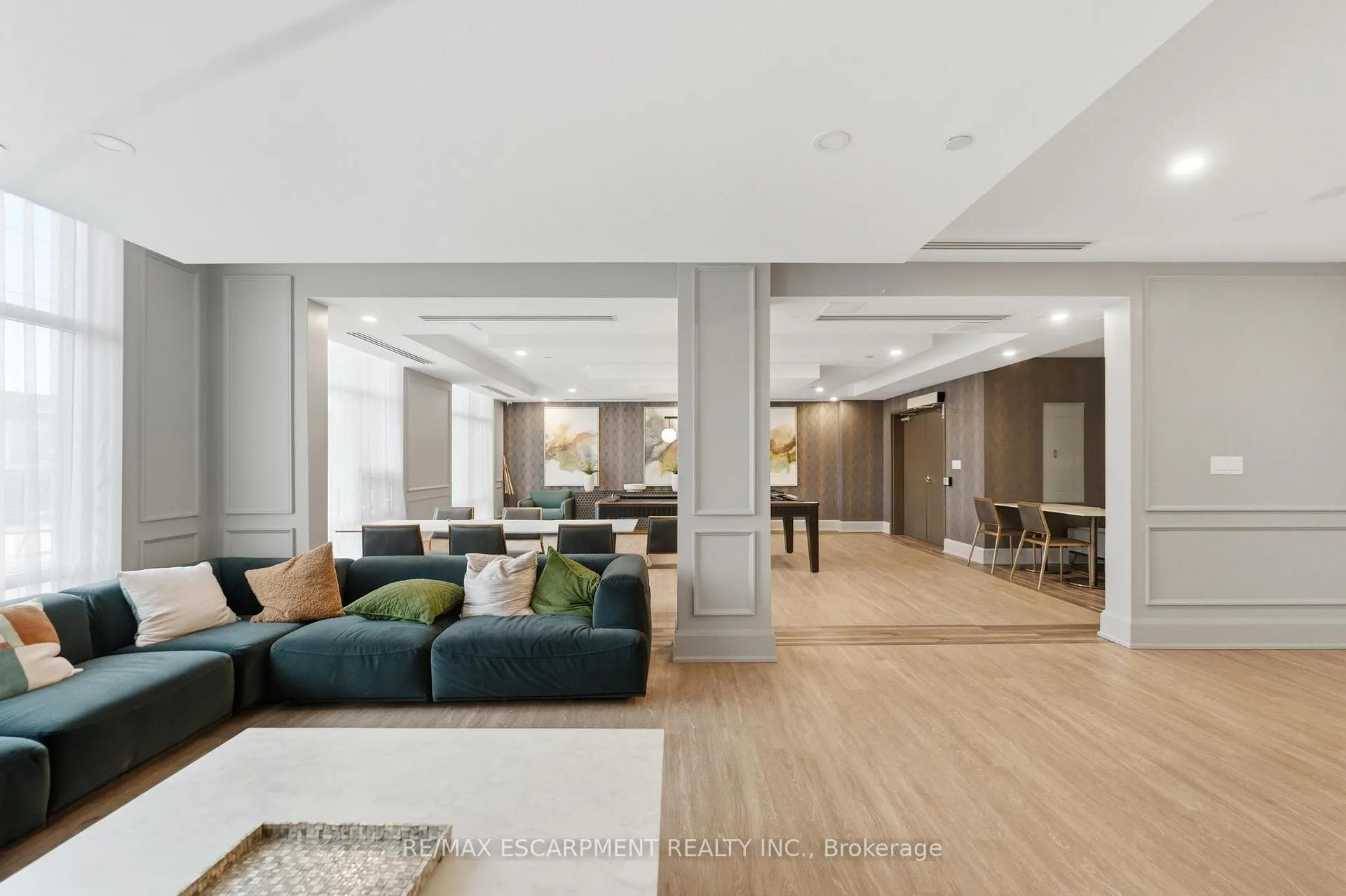 Photo 3 of Unit 1112, 460 Dundas Street E, Hamilton, Waterdown — HOMEH