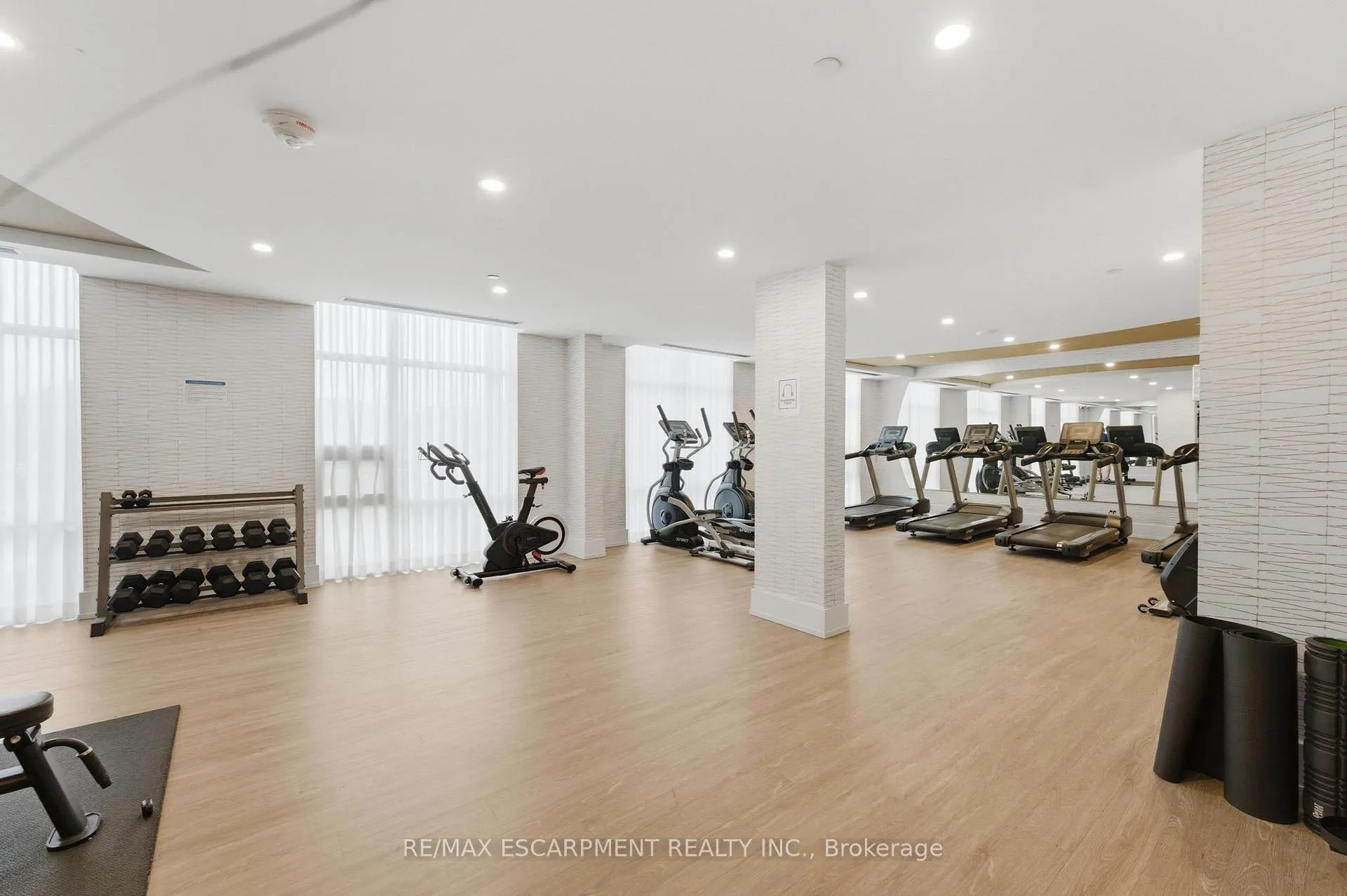 Photo 6 of Unit 1112, 460 Dundas Street E, Hamilton, Waterdown — HOMEH