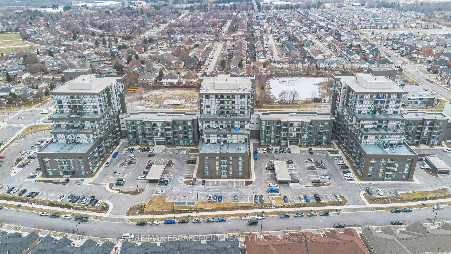 Photo 10 of Unit 1112, 460 Dundas Street E, Hamilton, Waterdown — HOMEH