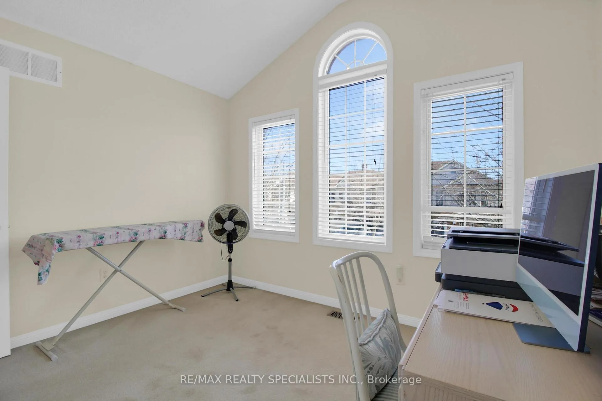 Photo 33 of 2386 Baintree Crescent, Oakville, Westmount — HOMEH