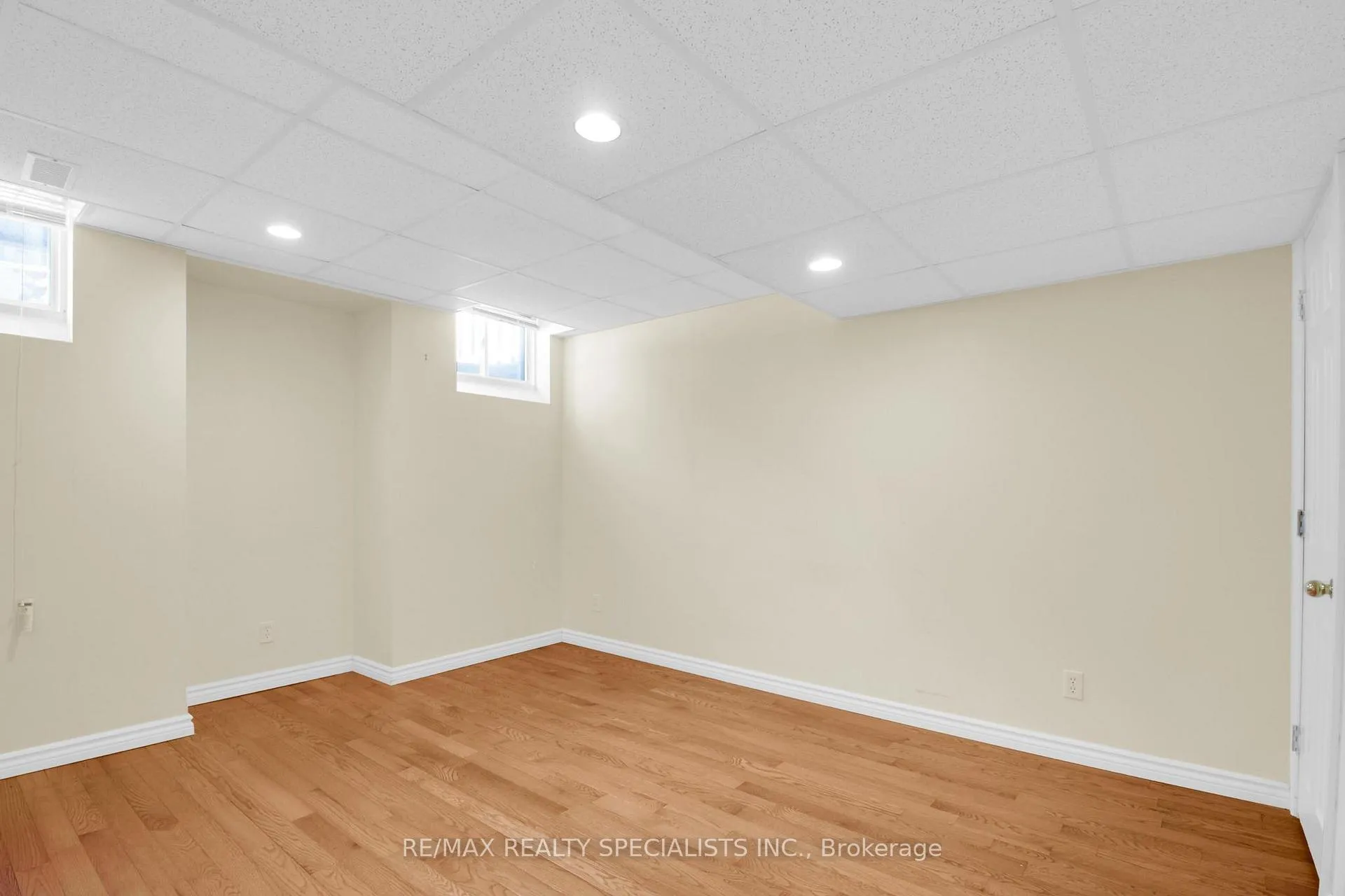 Photo 42 of 2386 Baintree Crescent, Oakville, Westmount — HOMEH