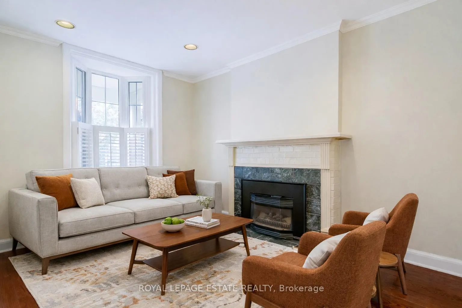 Photo 5 of 292 Silver Birch Avenue, Toronto, The Beaches — HOMEH