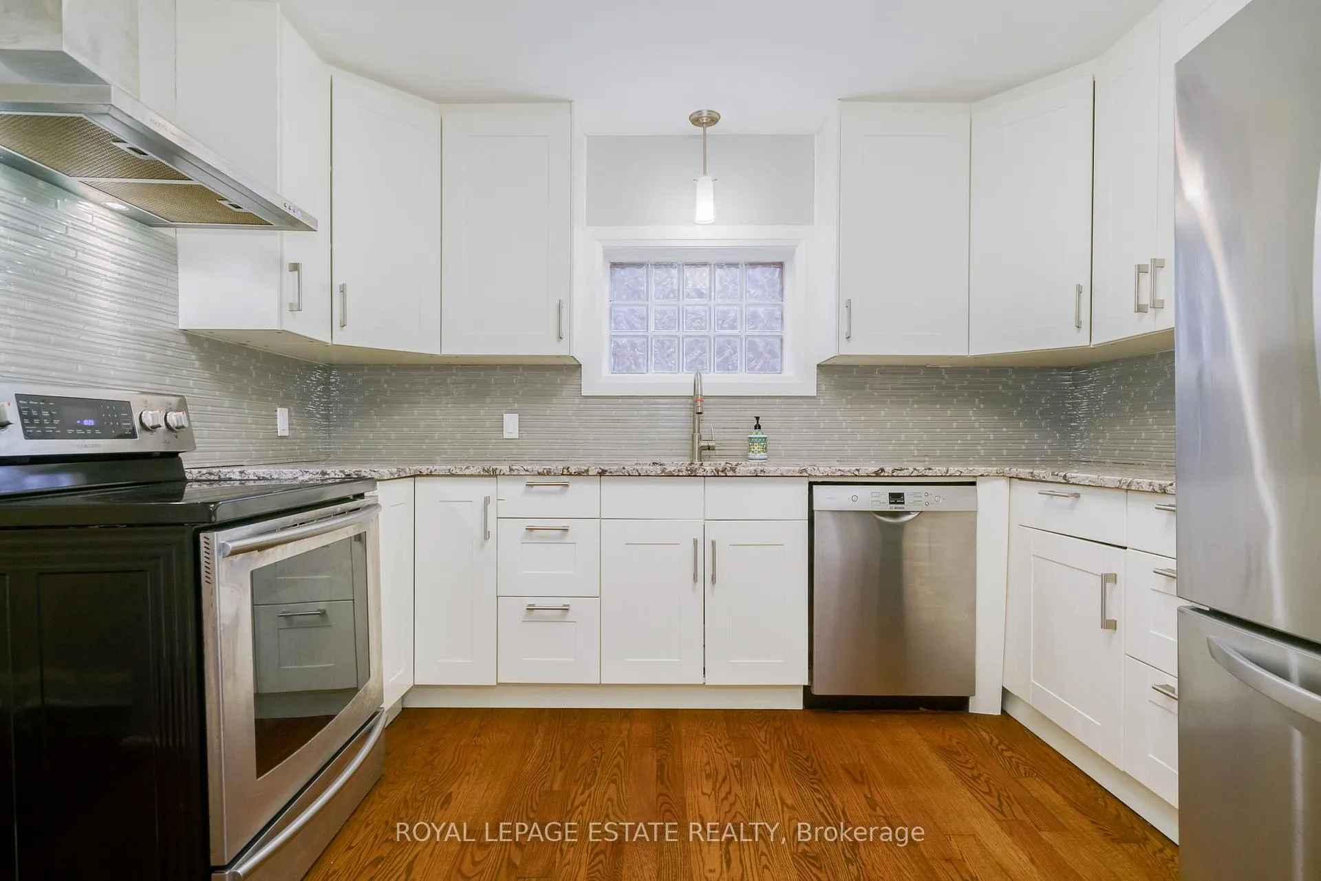 Photo 10 of 292 Silver Birch Avenue, Toronto, The Beaches — HOMEH