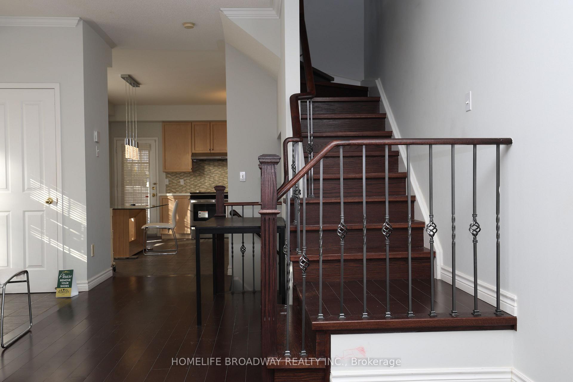 Photo 8 of 2 Catherina Street, Markham, Berczy — HOMEH