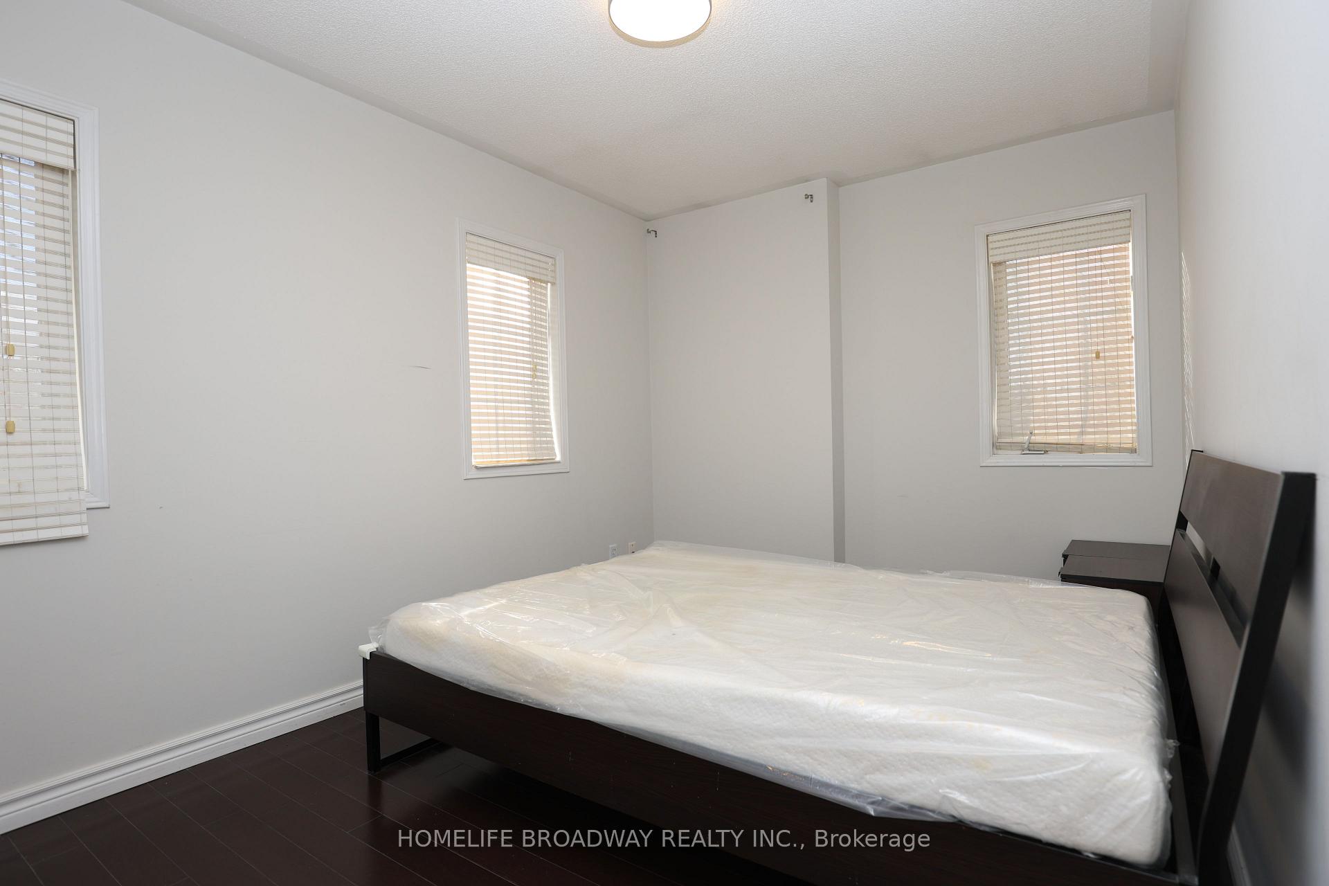 Photo 11 of 2 Catherina Street, Markham, Berczy — HOMEH