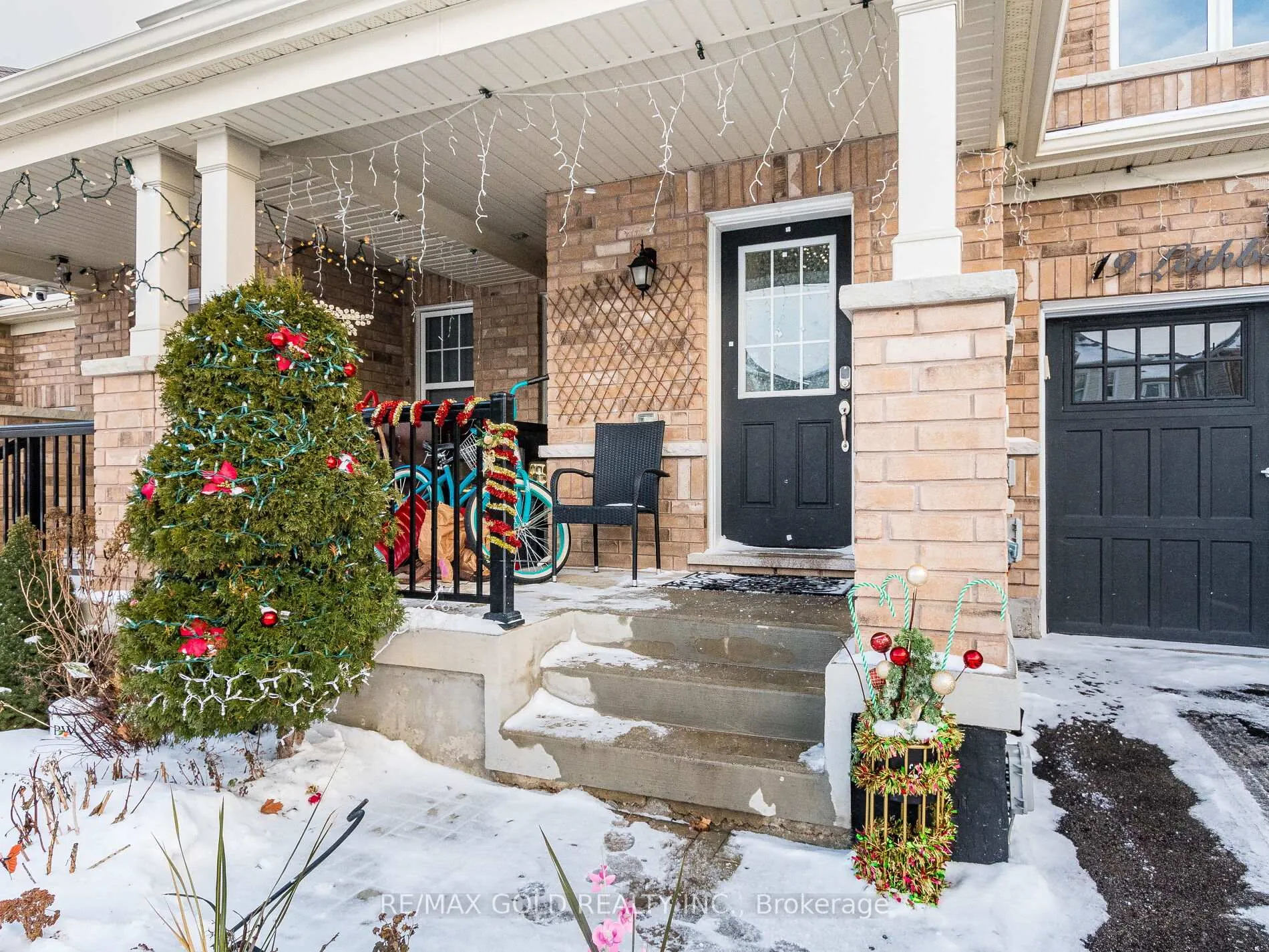 Photo 3 of 19 Lothbury Drive, Brampton, Northwest Brampton — HOMEH
