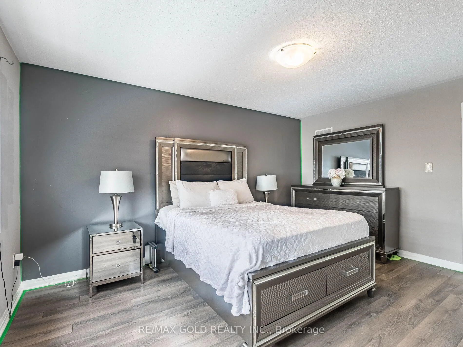 Photo 26 of 19 Lothbury Drive, Brampton, Northwest Brampton — HOMEH
