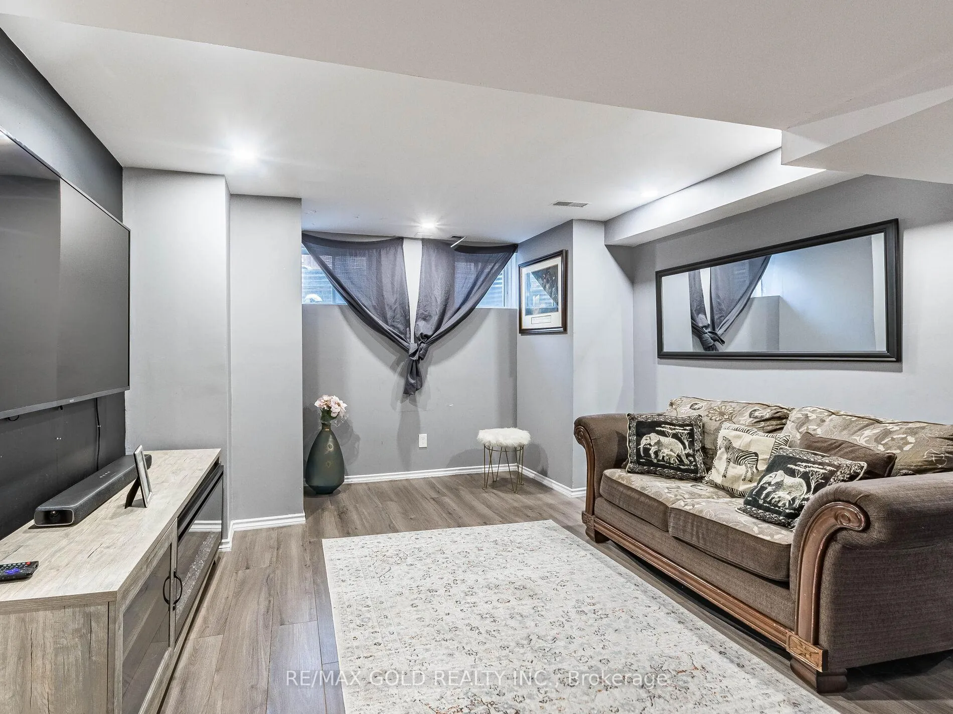 Photo 34 of 19 Lothbury Drive, Brampton, Northwest Brampton — HOMEH