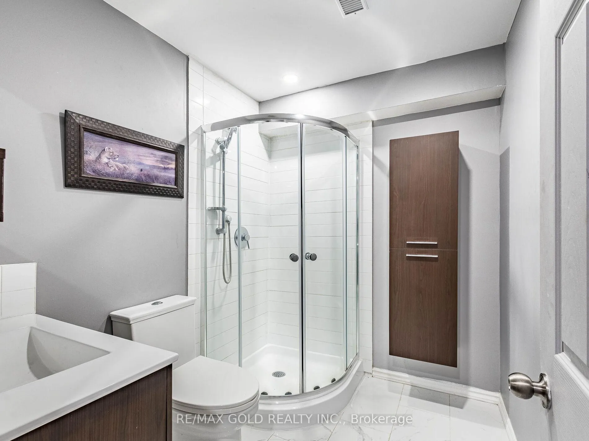 Photo 35 of 19 Lothbury Drive, Brampton, Northwest Brampton — HOMEH