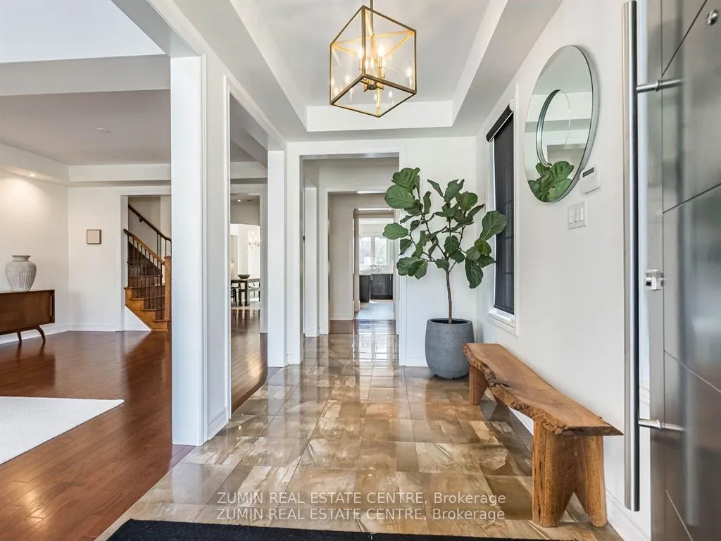 Photo 3 of 15 Garryoaks Drive, Brampton, Bram East — HOMEH