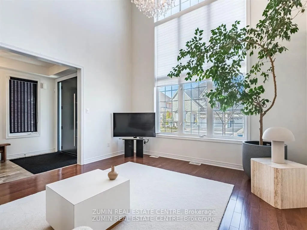 Photo 5 of 15 Garryoaks Drive, Brampton, Bram East — HOMEH