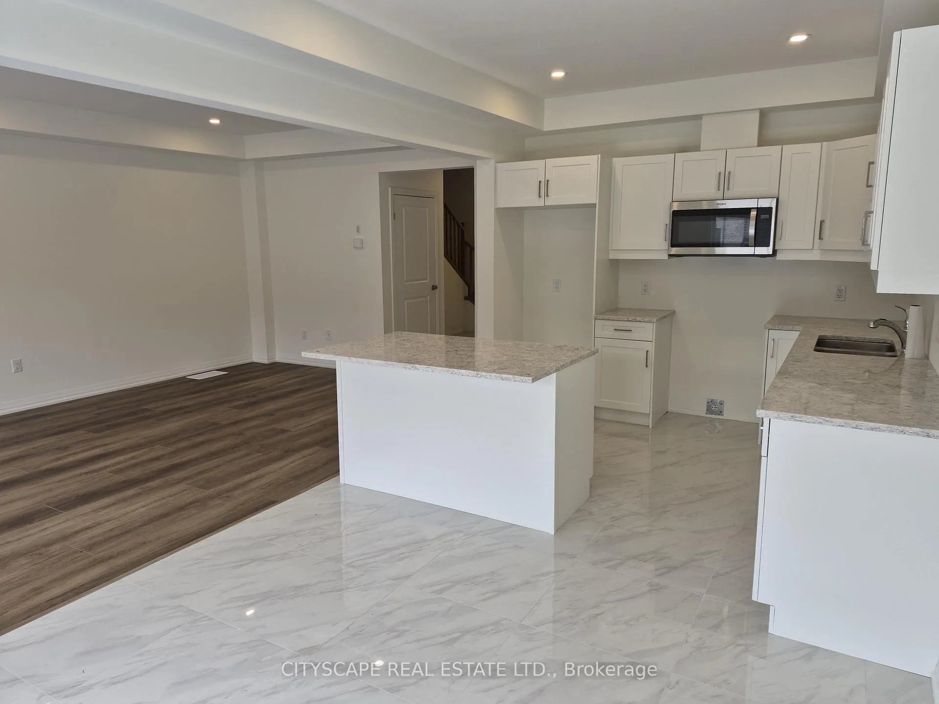 Photo 8 of 7 Saffron Way, Pelham, Fonthill — HOMEH