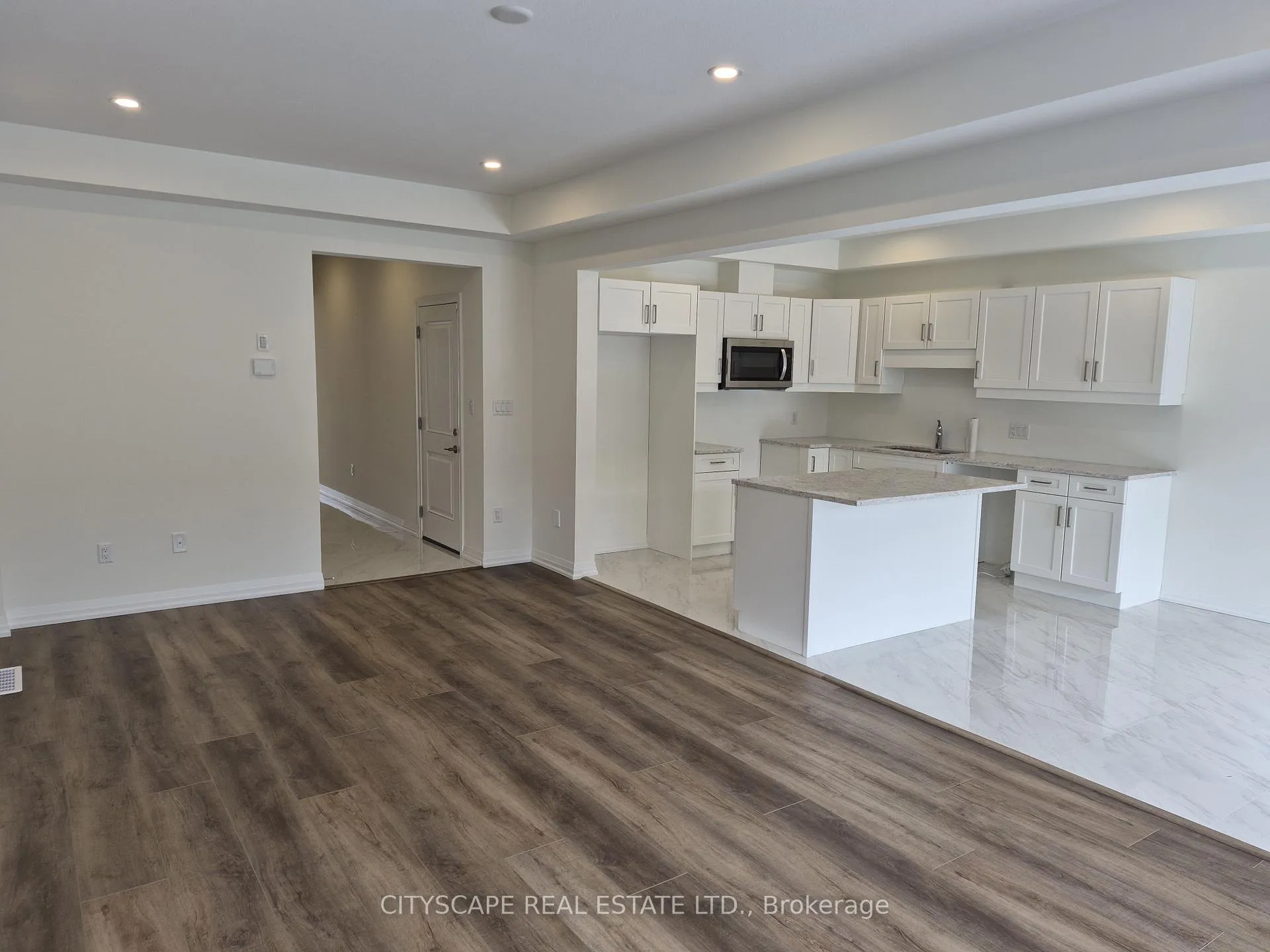 Photo 9 of 7 Saffron Way, Pelham, Fonthill — HOMEH