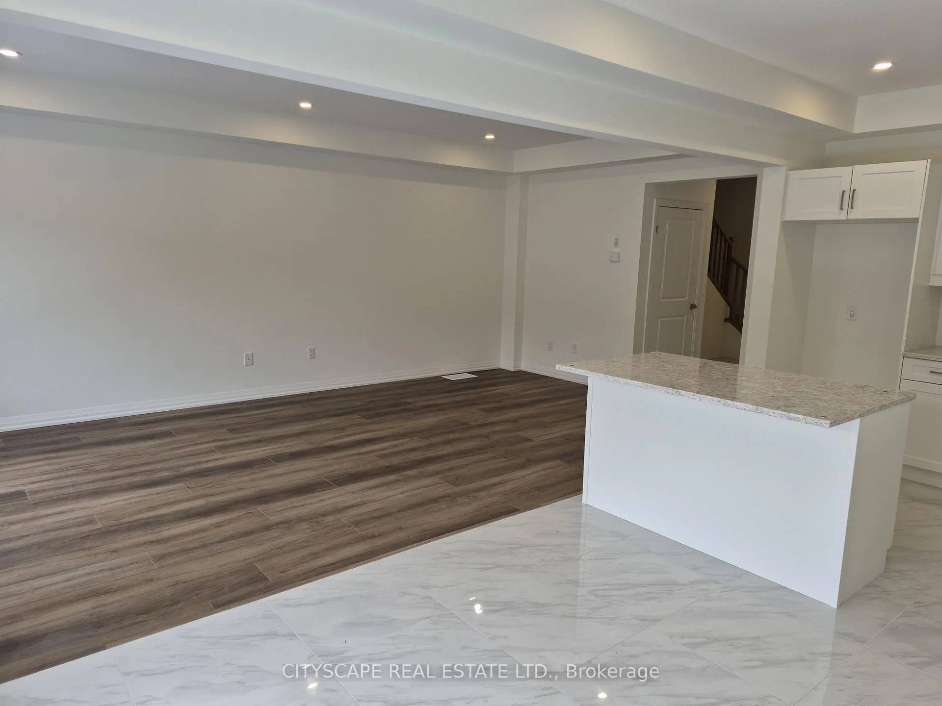 Photo 10 of 7 Saffron Way, Pelham, Fonthill — HOMEH