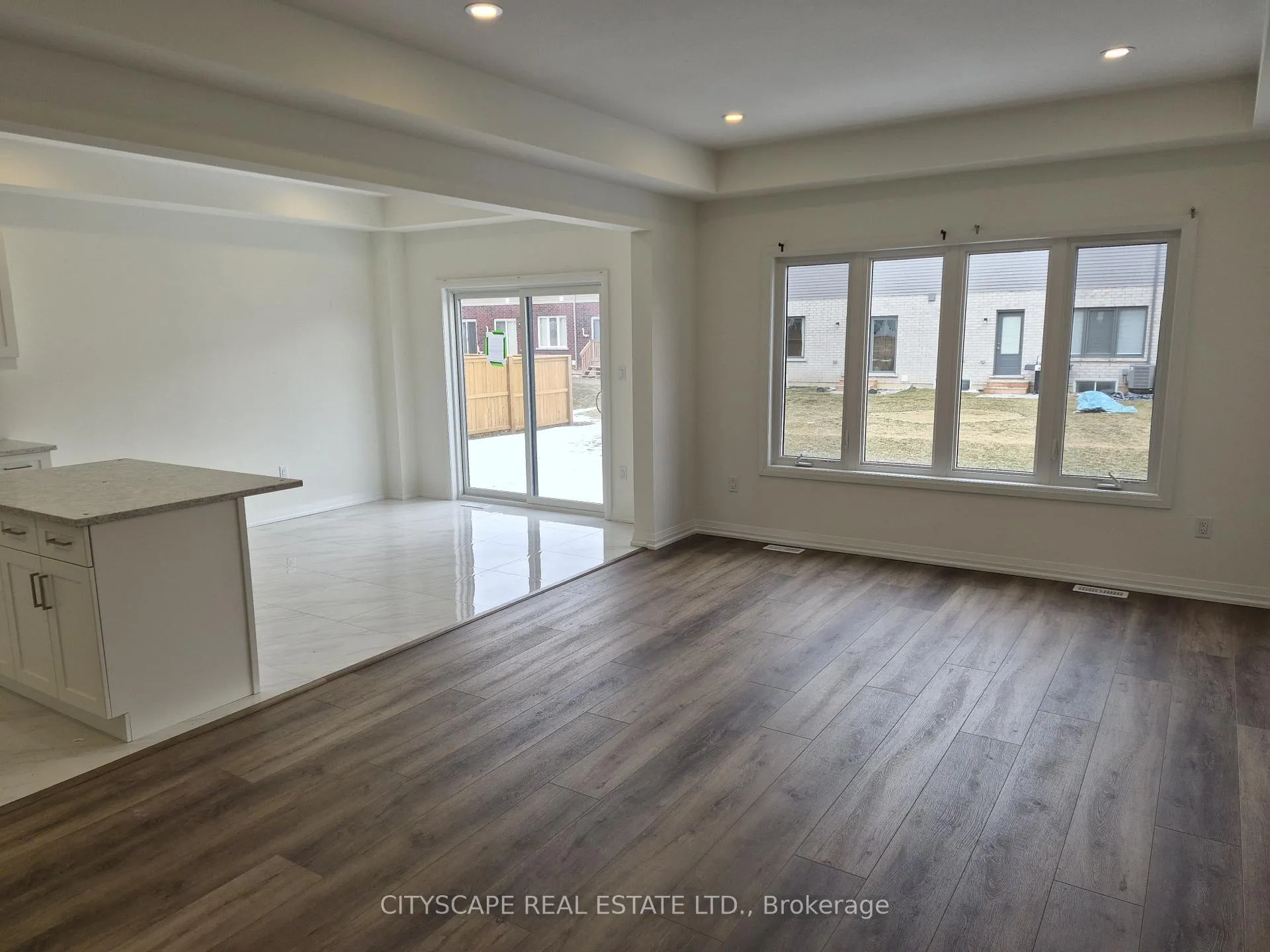 Photo 12 of 7 Saffron Way, Pelham, Fonthill — HOMEH