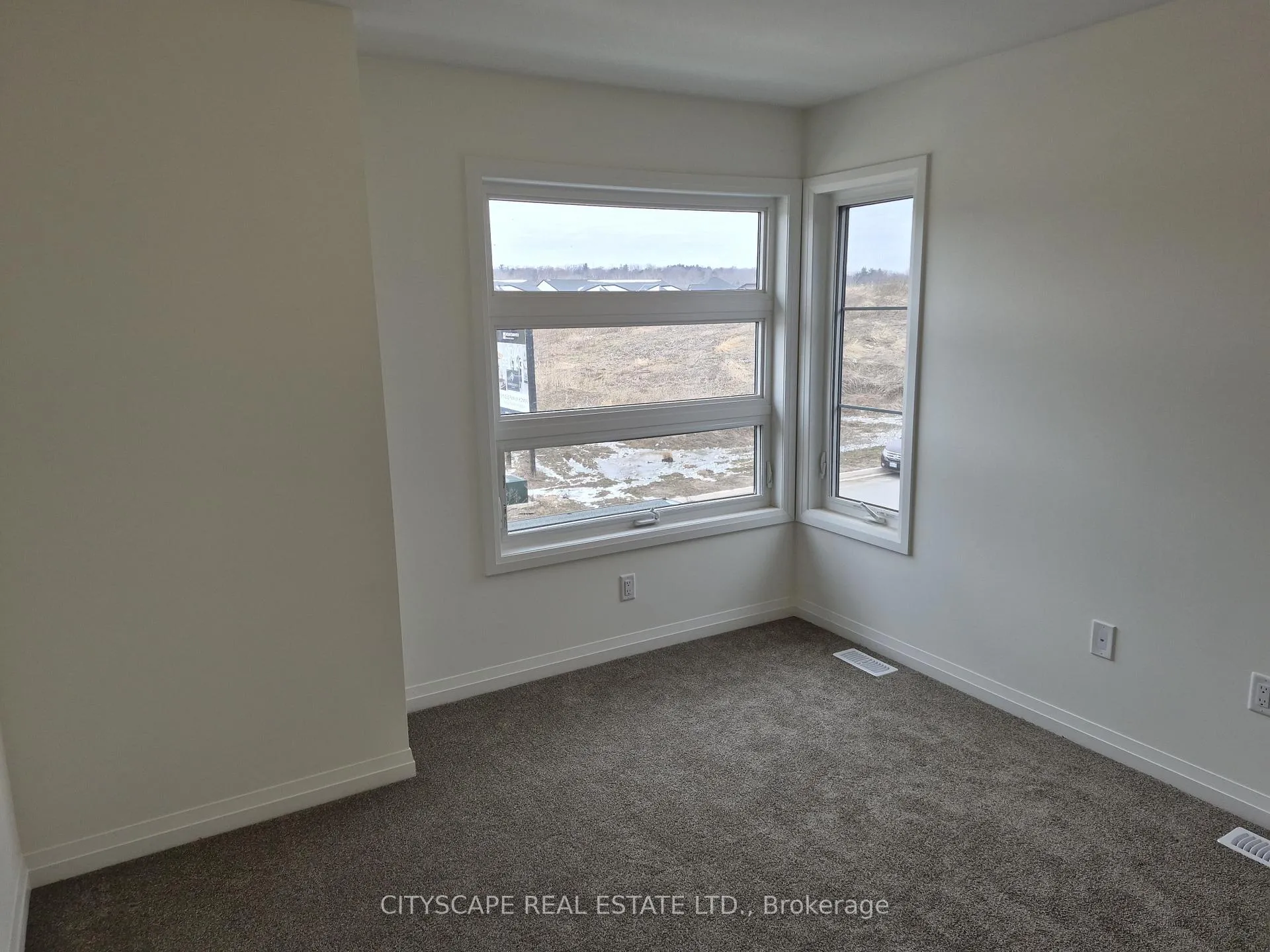 Photo 19 of 7 Saffron Way, Pelham, Fonthill — HOMEH