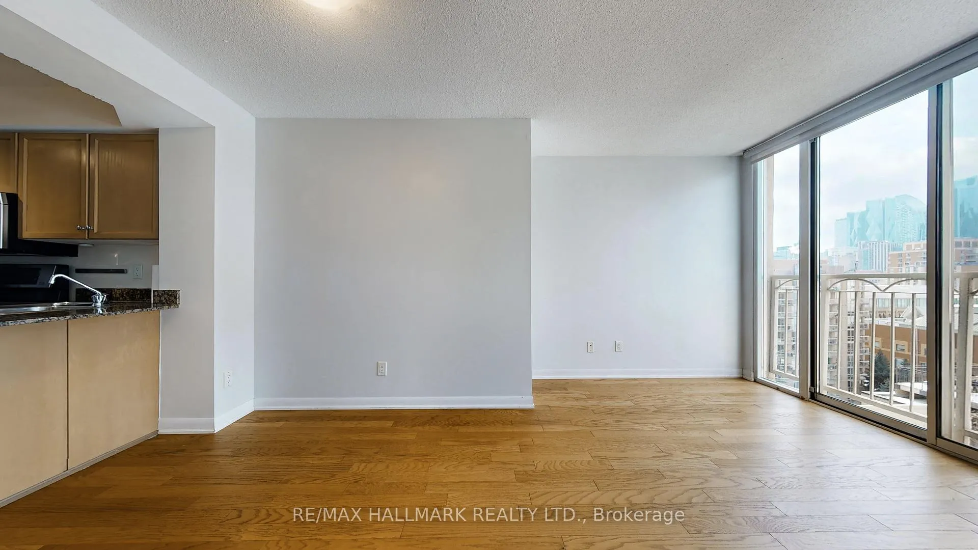 Photo 10 of Unit 1162, 313 Richmond Street E, Toronto, Moss Park — HOMEH
