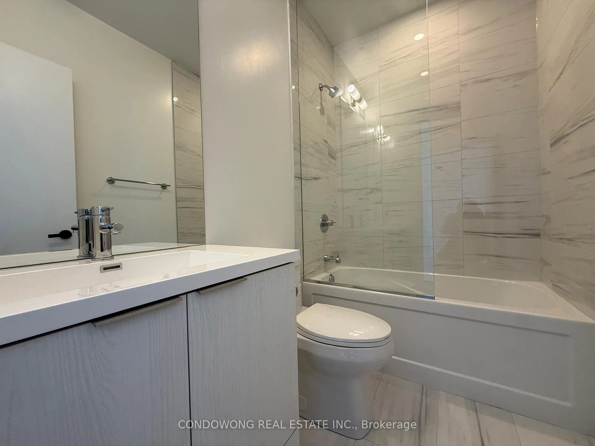 Photo 9 of Unit 6002, 8 Interchange Way, Vaughan, Vaughan Corporate Centre — HOMEH