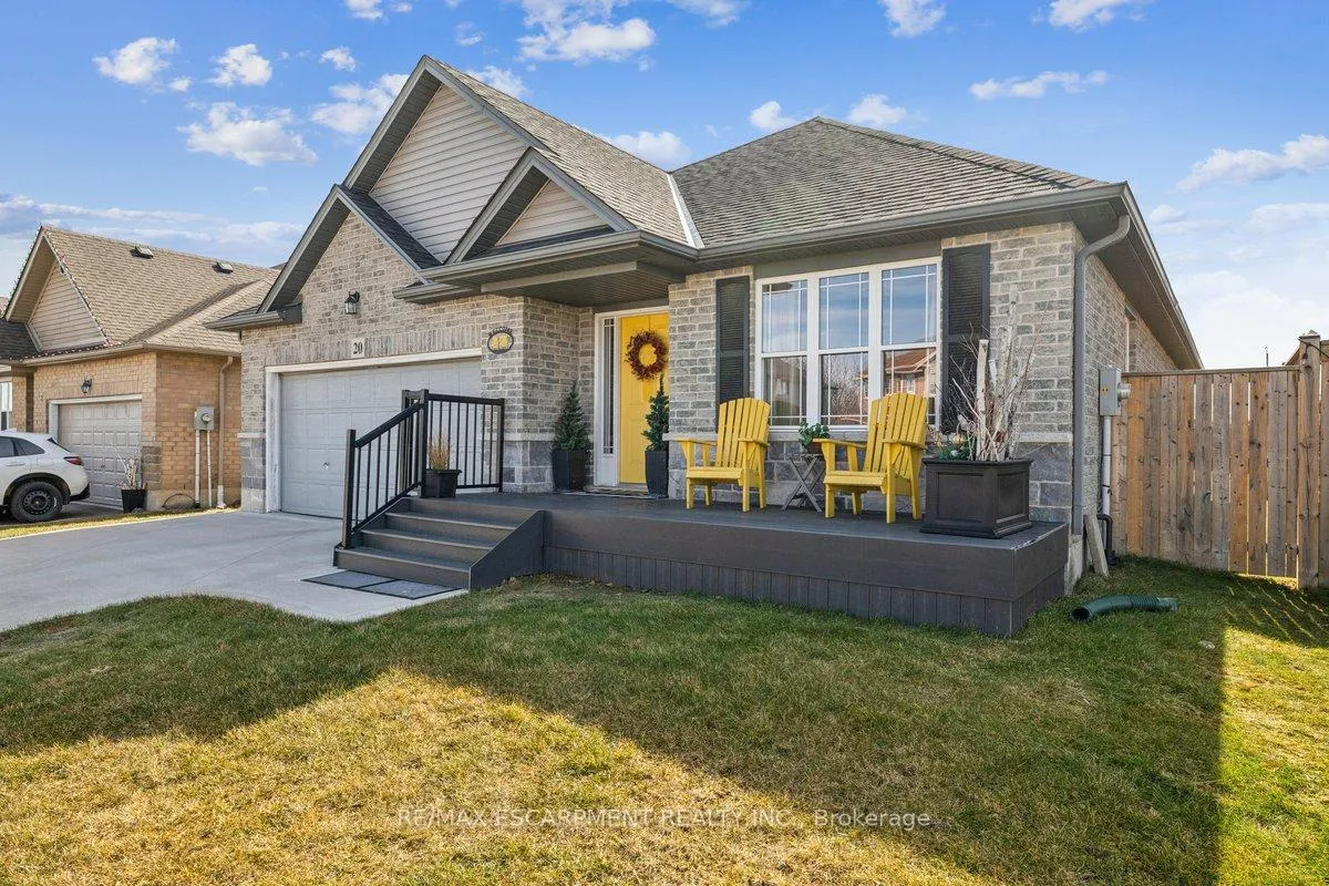 Photo 2 of 20 Hudson Drive, Haldimand — HOMEH