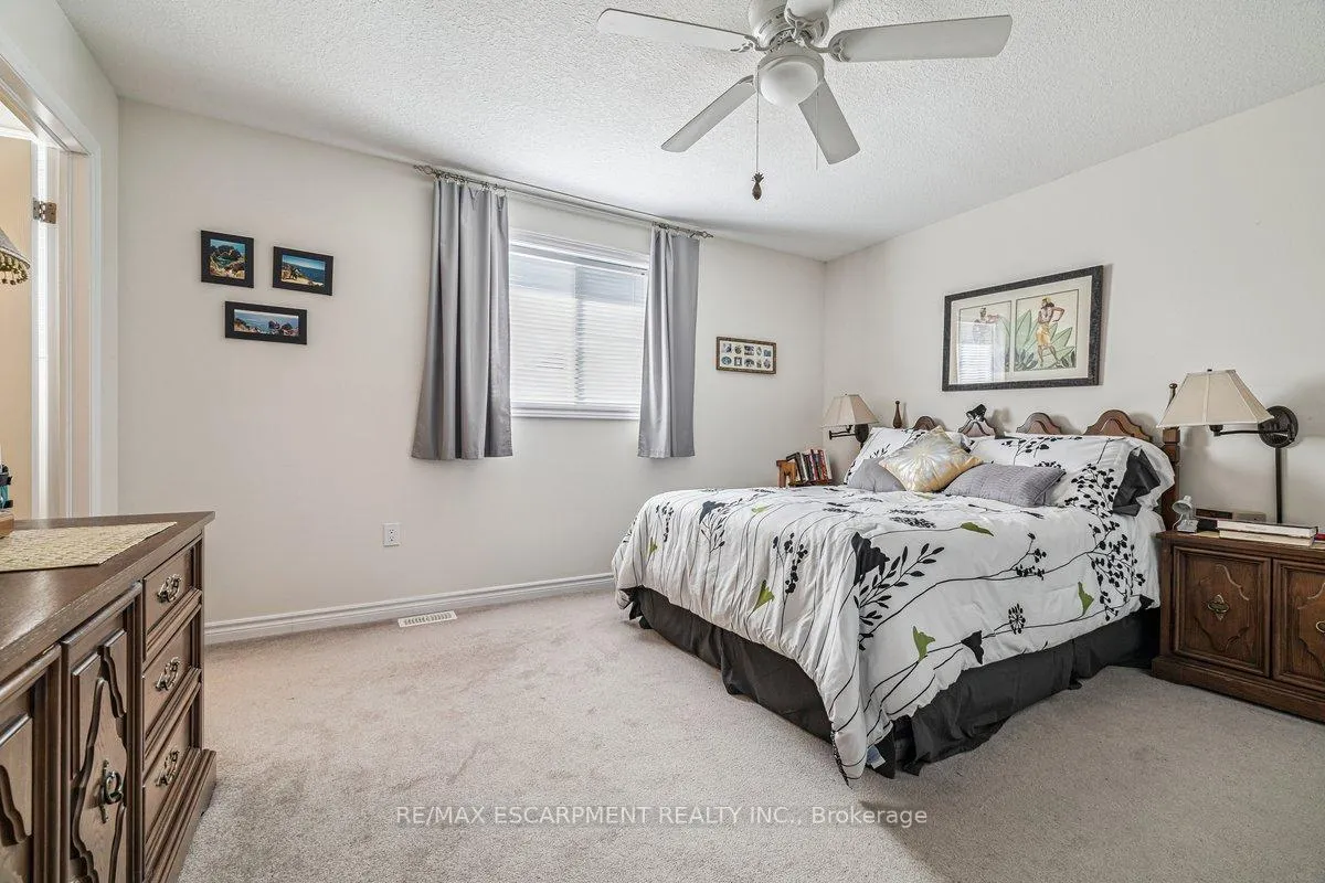 Photo 11 of 20 Hudson Drive, Haldimand — HOMEH