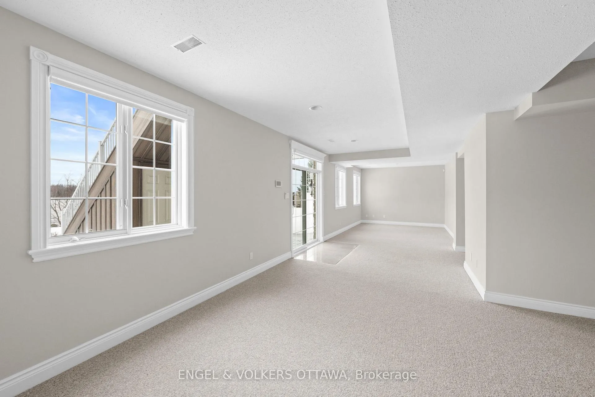 Photo 26 of 6373 Radisson Way, Ottawa, Hiawatha Park/Convent Glen — HOMEH