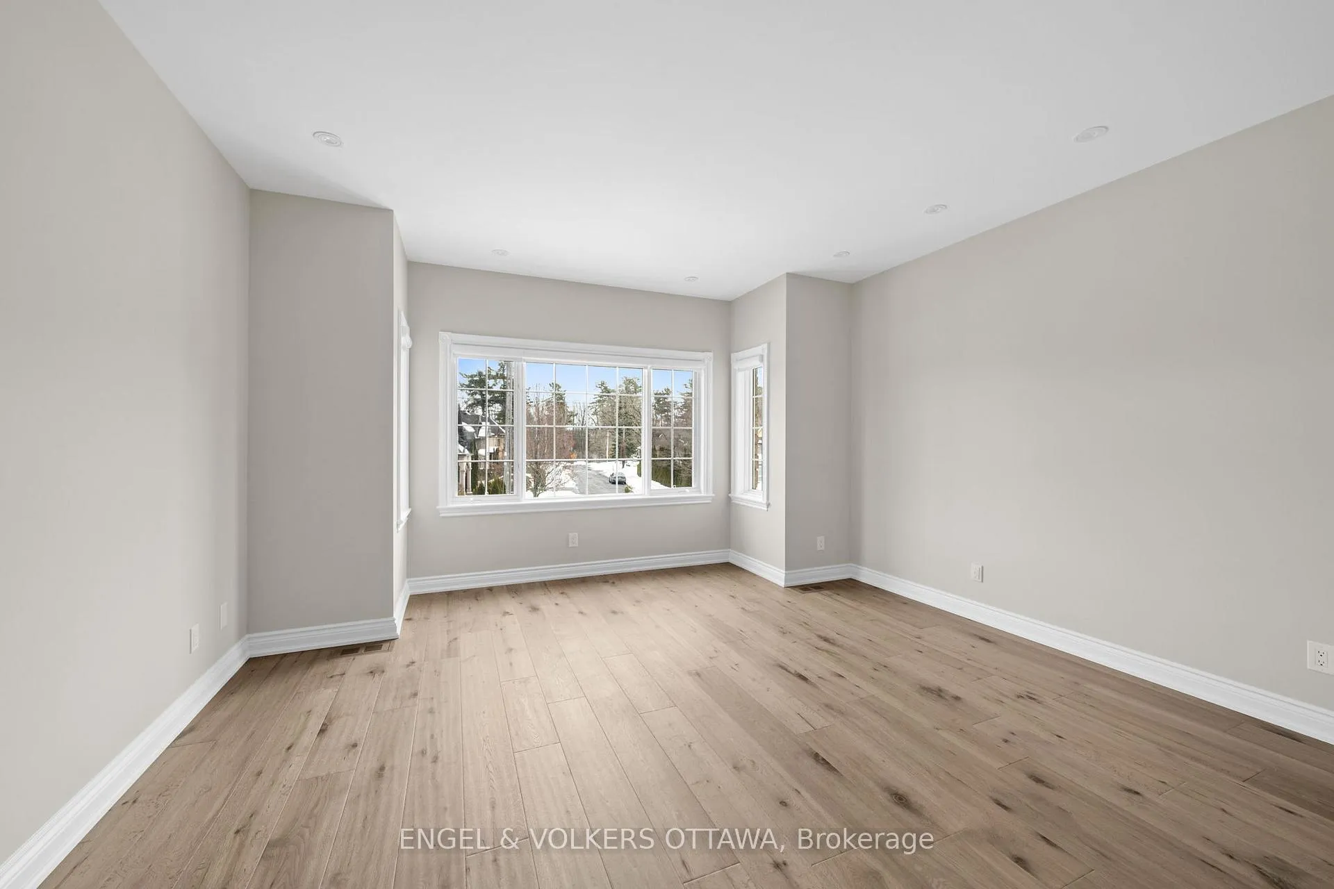 Photo 38 of 6373 Radisson Way, Ottawa, Hiawatha Park/Convent Glen — HOMEH