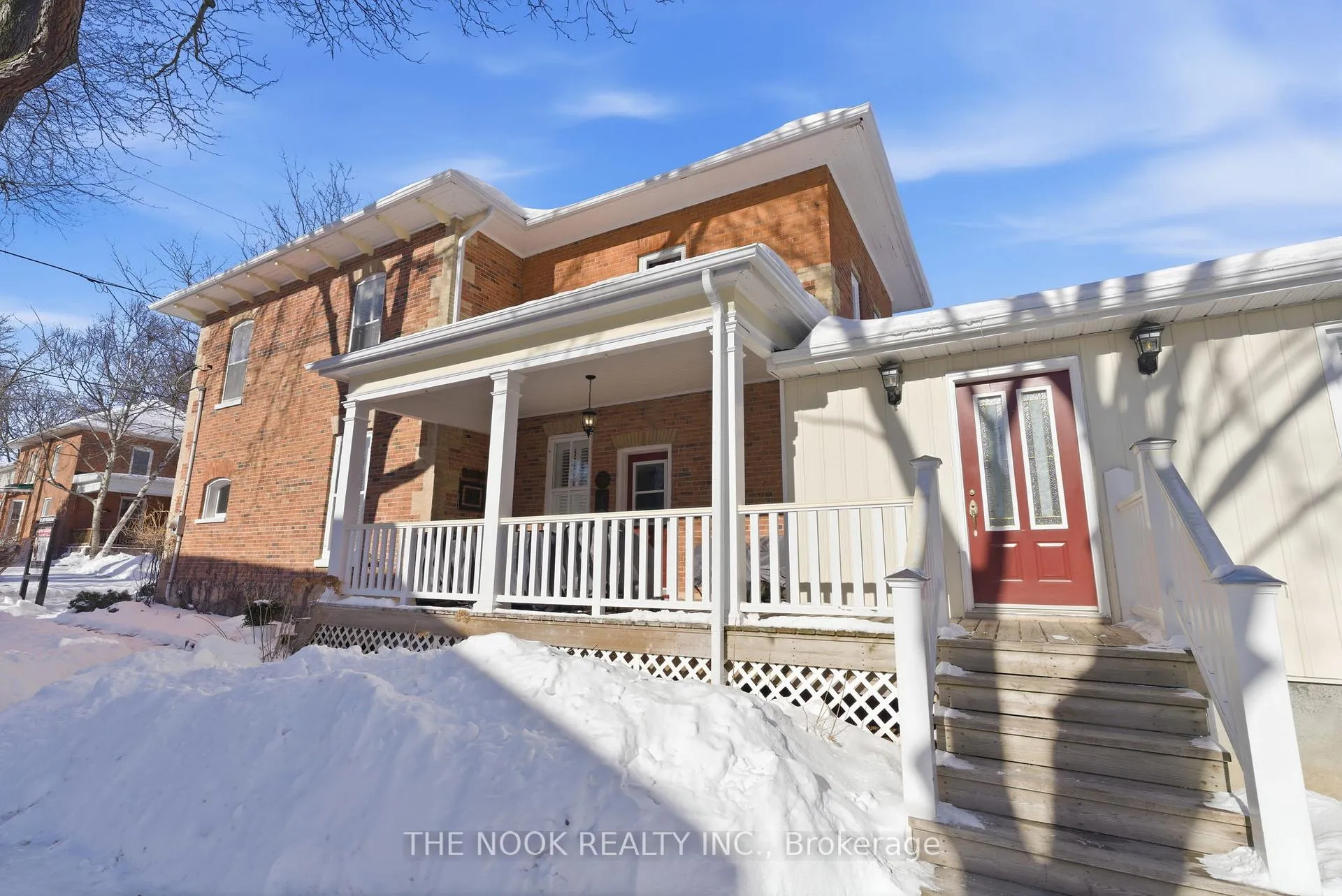 Photo 4 of 39 Centre Street, Clarington, Bowmanville — HOMEH