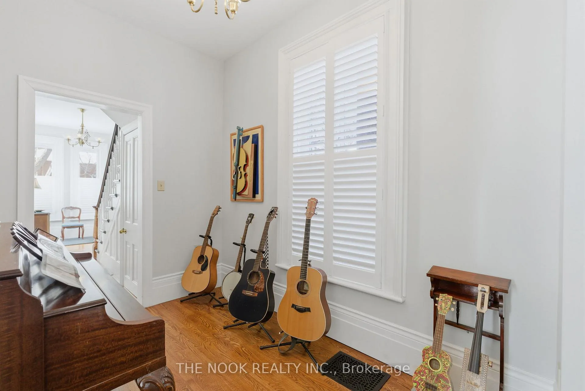 Photo 13 of 39 Centre Street, Clarington, Bowmanville — HOMEH