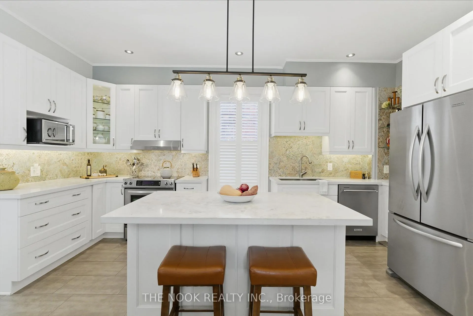 Photo 16 of 39 Centre Street, Clarington, Bowmanville — HOMEH