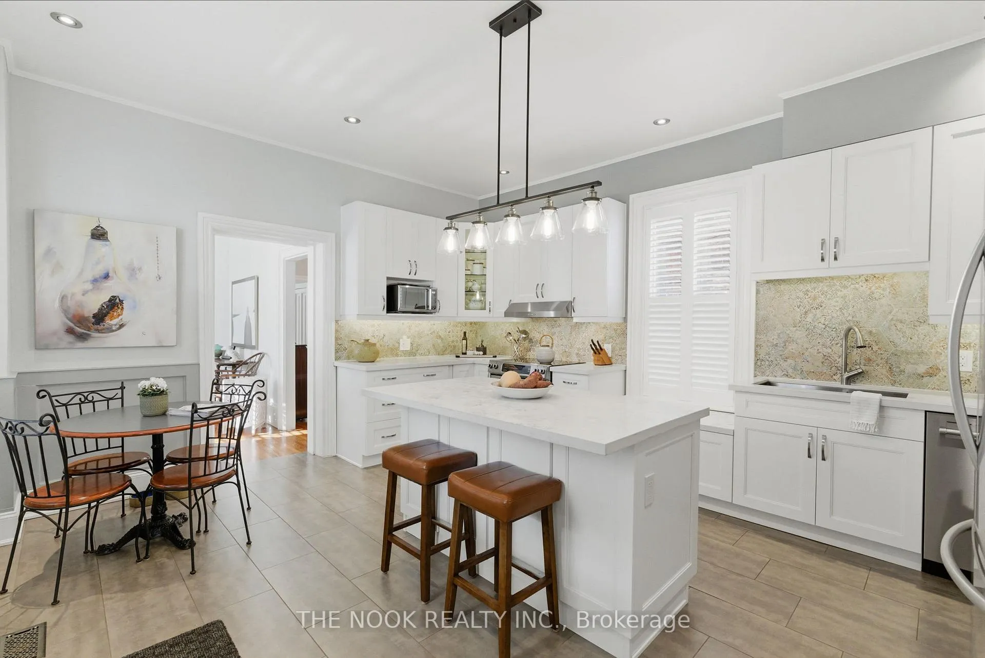 Photo 17 of 39 Centre Street, Clarington, Bowmanville — HOMEH