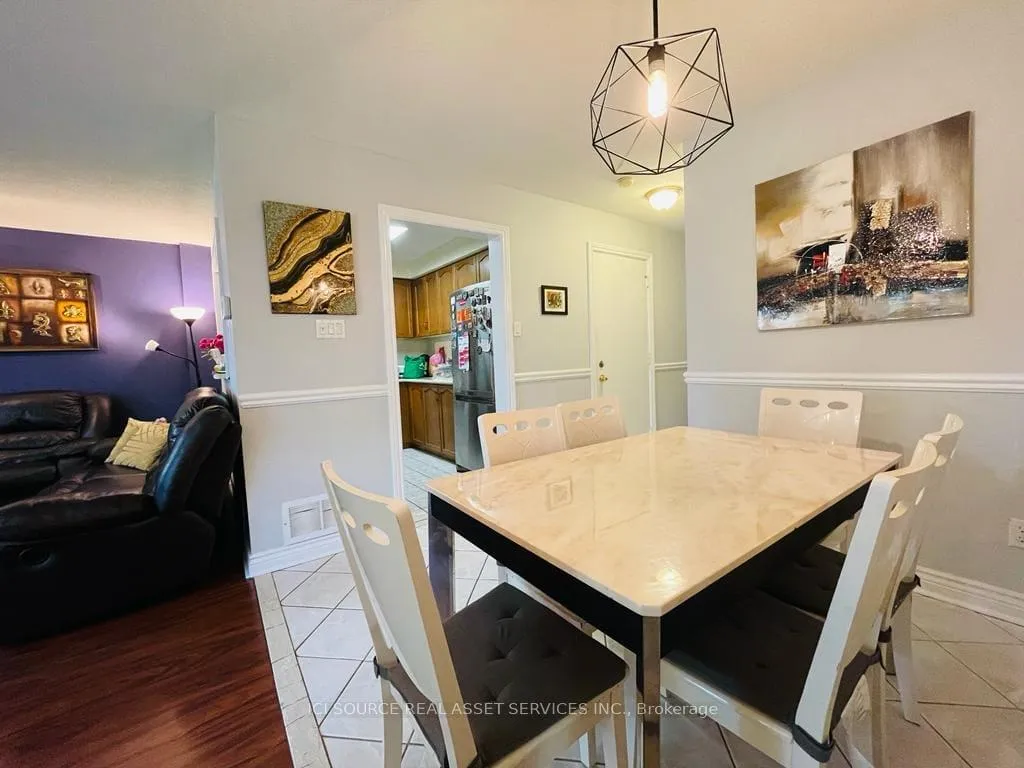 Photo 5 of Unit 11, 2880 Headon Forest Drive, Burlington, Headon — HOMEH