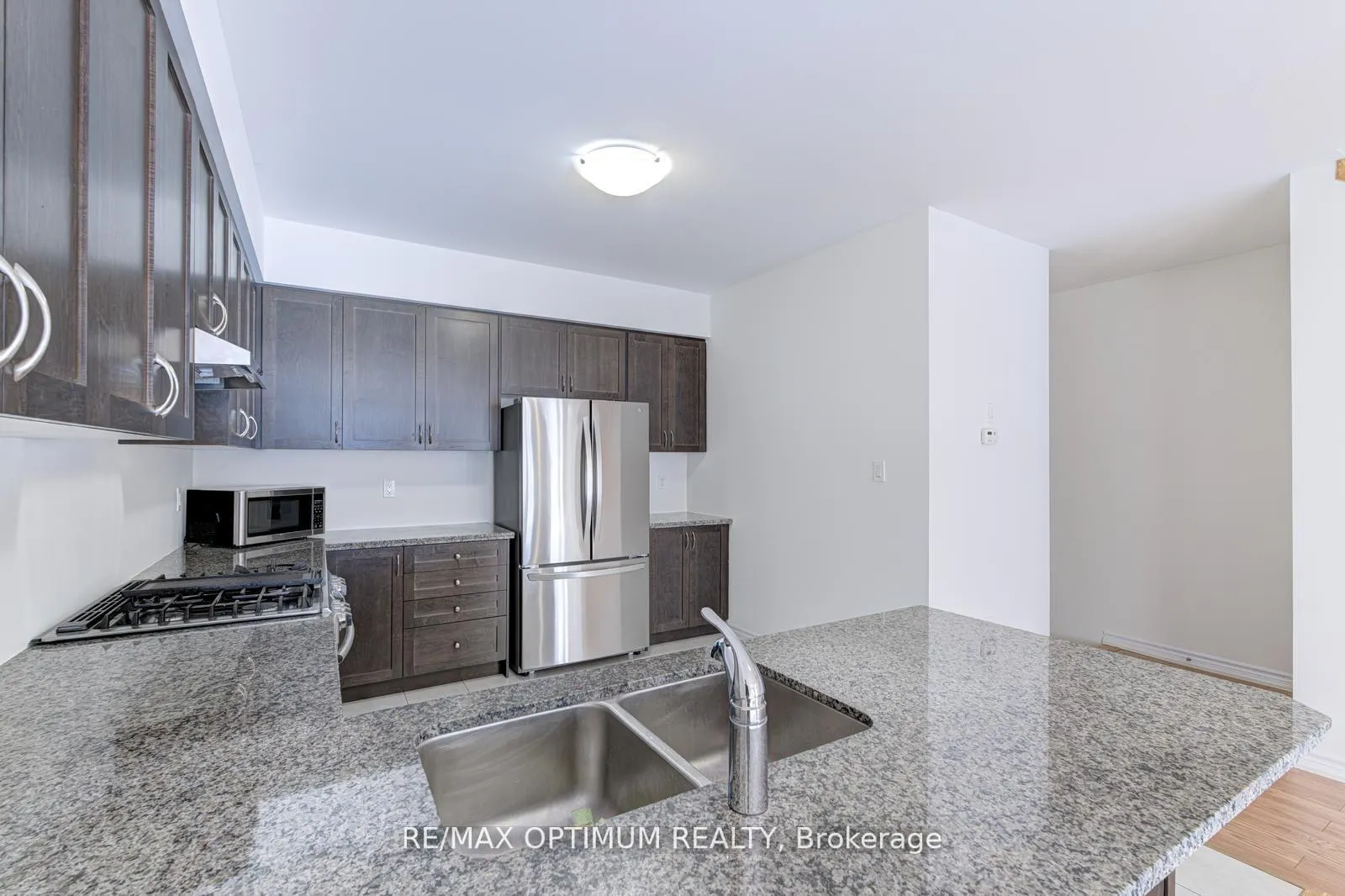 Photo 10 of Unit 2, 305 Garner Road W, Hamilton, Ancaster — HOMEH