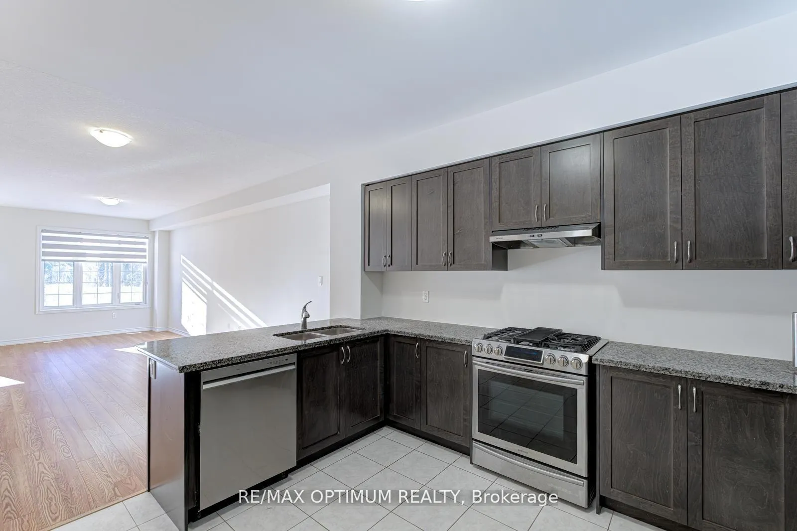 Photo 12 of Unit 2, 305 Garner Road W, Hamilton, Ancaster — HOMEH