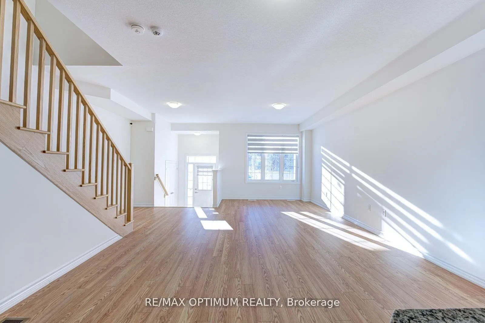 Photo 13 of Unit 2, 305 Garner Road W, Hamilton, Ancaster — HOMEH